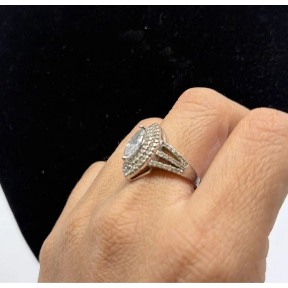 Stauer Designer Sterling Silver Mirador Marquise Cut Cubic Zirconia Ring Size 6